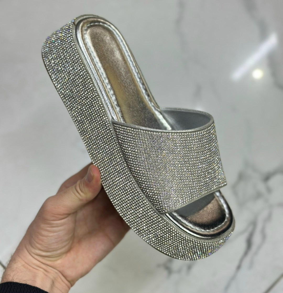 шлепанцы со стразами,женские шлепанцы,,шлепки женские,блестящие шлепанцы