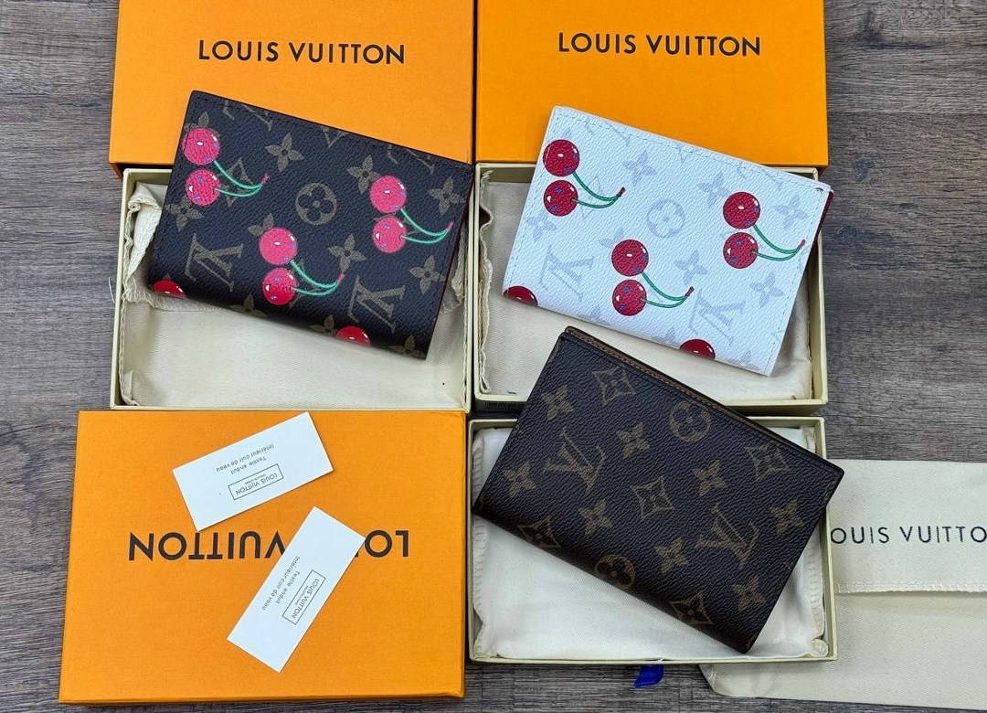 обложка для паспорта louis vuitton,кошелек louis vuitton,чехол на паспорт луи виттон,обложка для паспорта луи виттон,кожаная обложка для паспорта louis vuitton