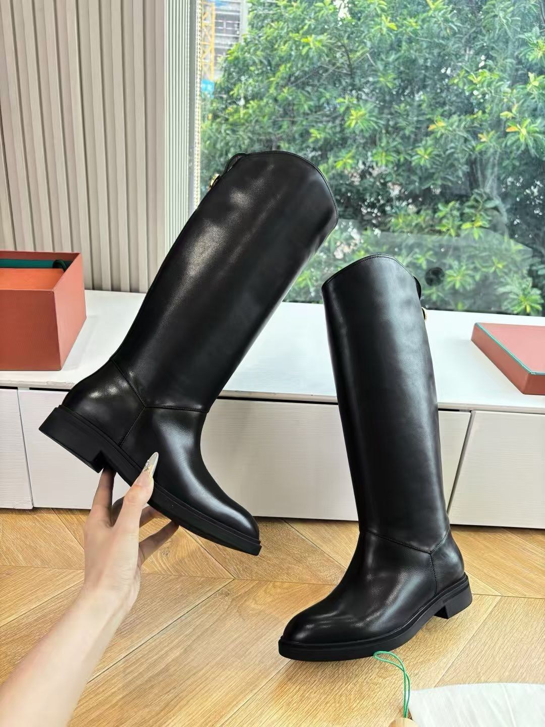 женские сапоги,,сапоги hermes,модные сапоги,кожаные сапоги