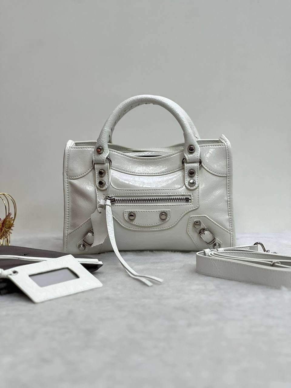 сумка баленсиага серебряная,сумки,сумки balenciaga,сумка баленсиага серая,баленсиага кристобаль