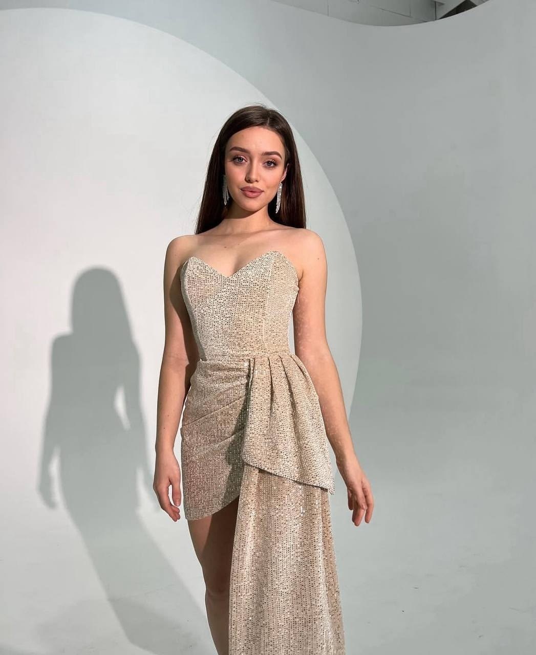 вечернее платье мини,платье с открытыми плечам,короткое платье,платье коктейльное,вечернее платье