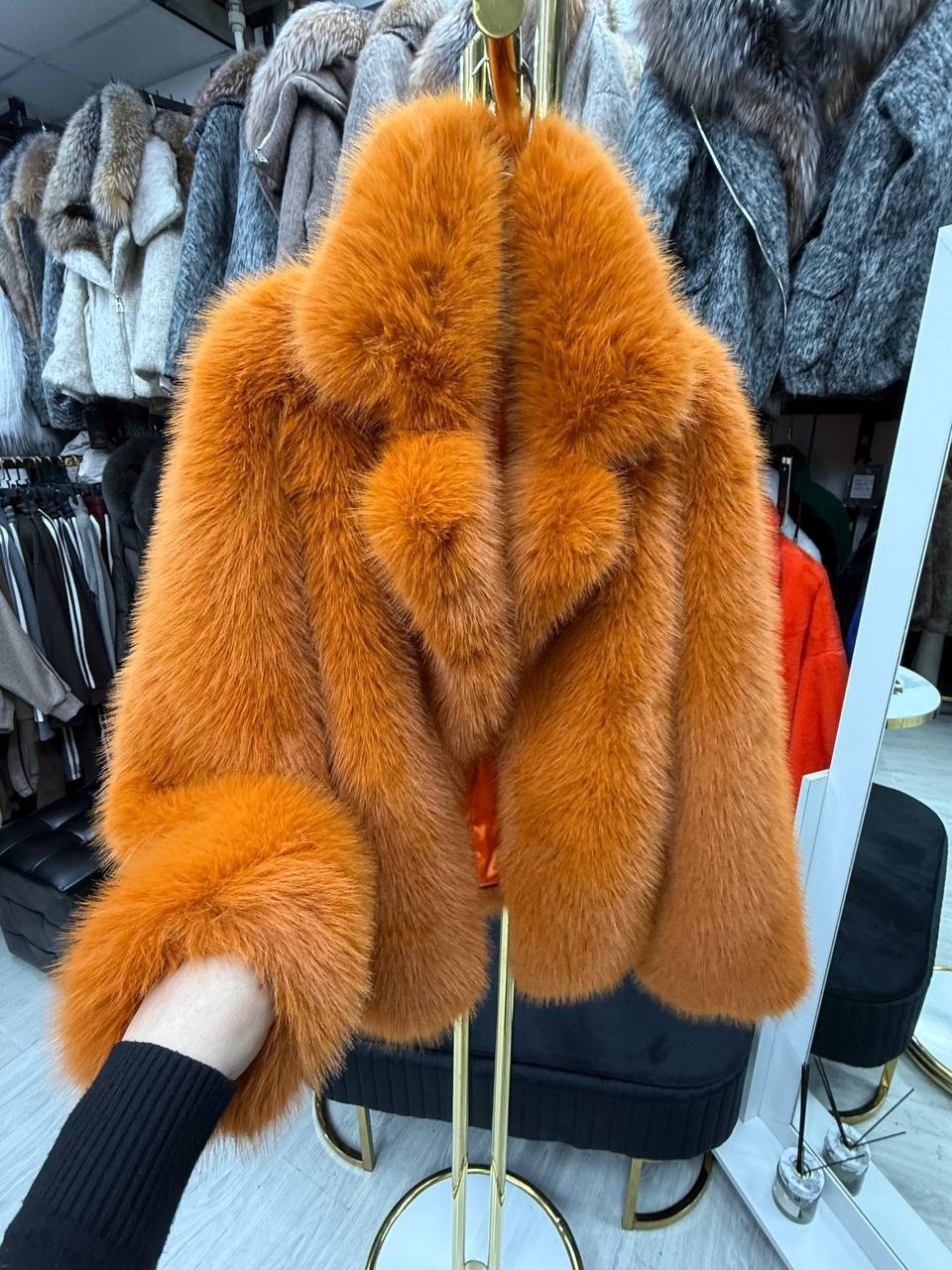 женская шуба из натурального лисьего меха,меховая куртка,женская шуба,шуба из натурального меха,женская куртка из натурального лисьего меха