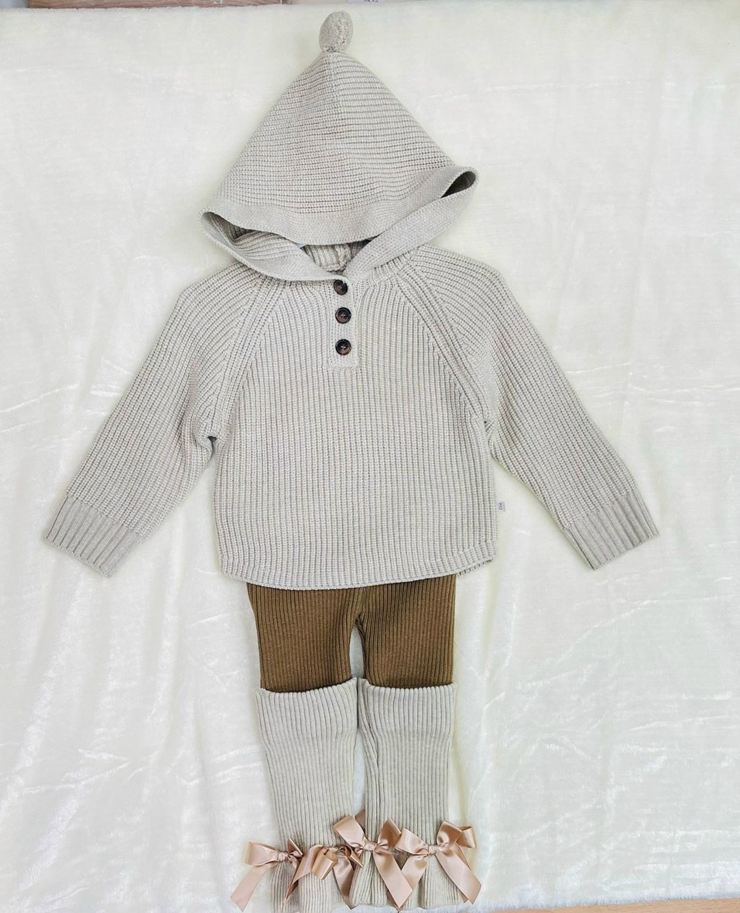 вязаные костюмы,детский вязаный костюм,детский вязаный комплект,детский вязаный костюмчик,вязаные комплекты