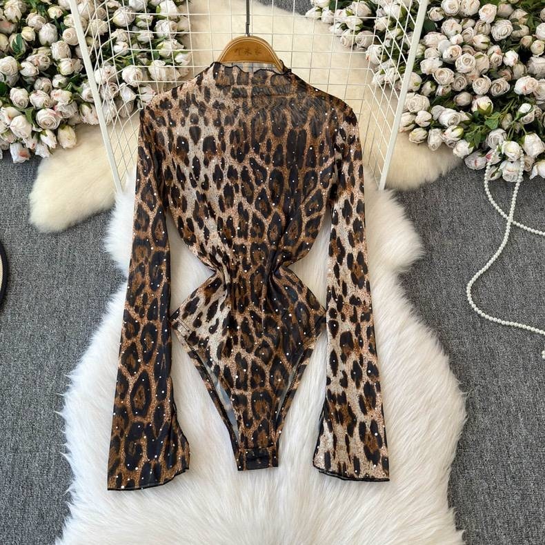 боди змеиный принт,боди женский с длинным рукавом,принт змеиная кожа,боди с воротником,боди vitoricci змеиный принт