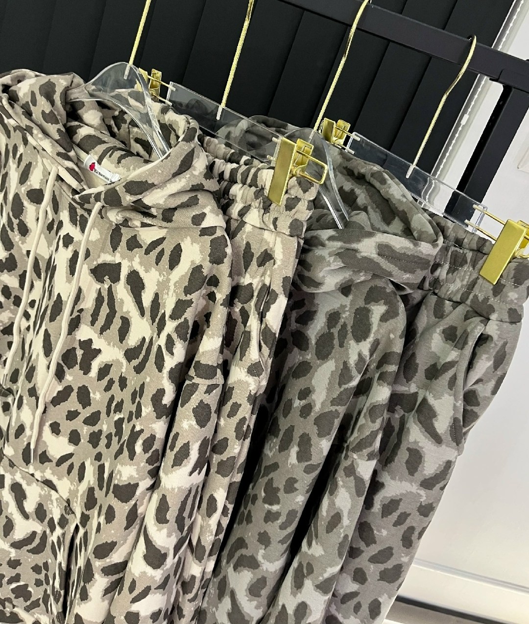 костюм женский флисовый,пижама с кофтой,леопардовый костюм,,костюмы двойки