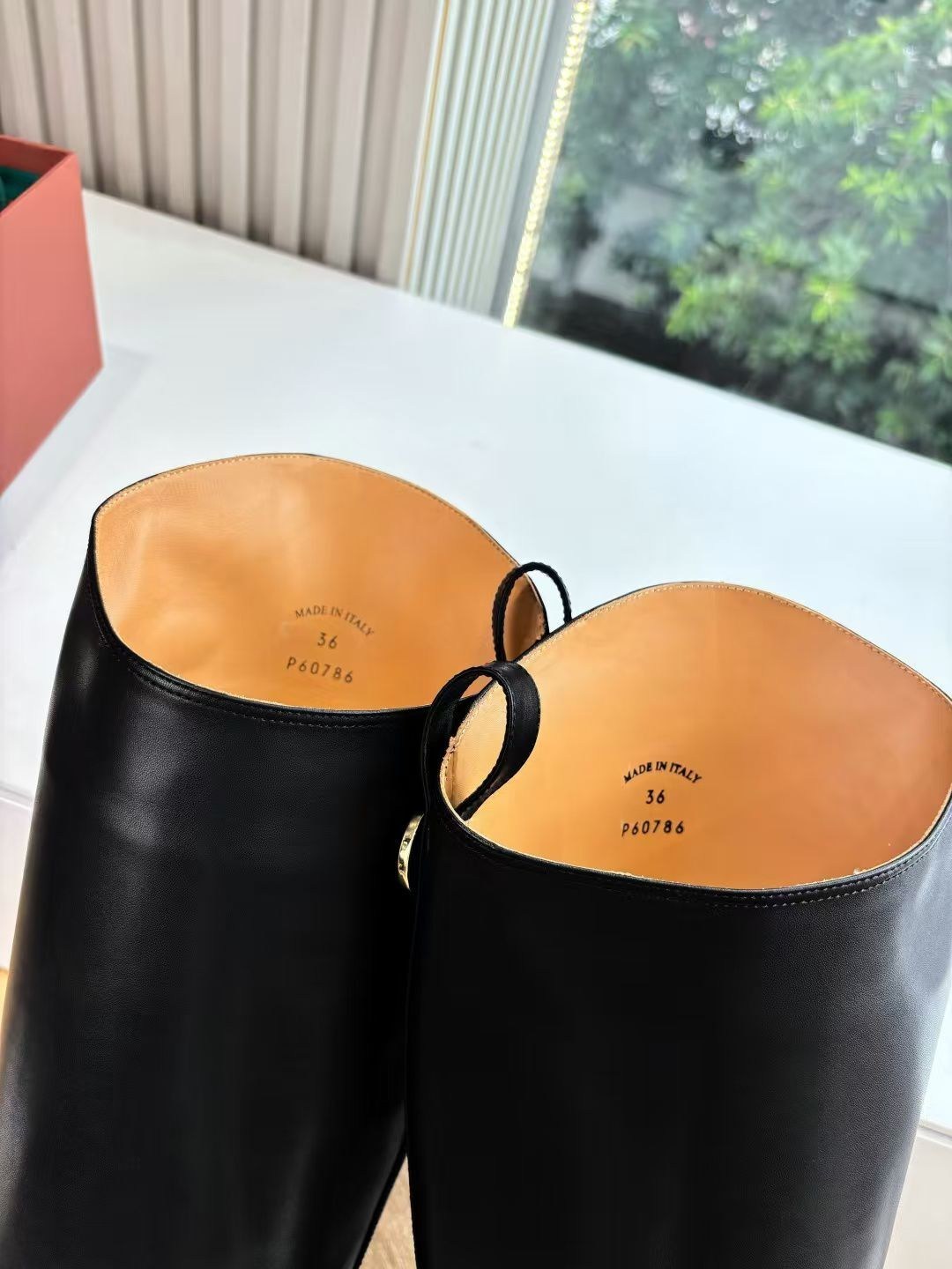 женские сапоги,,сапоги hermes,модные сапоги,кожаные сапоги