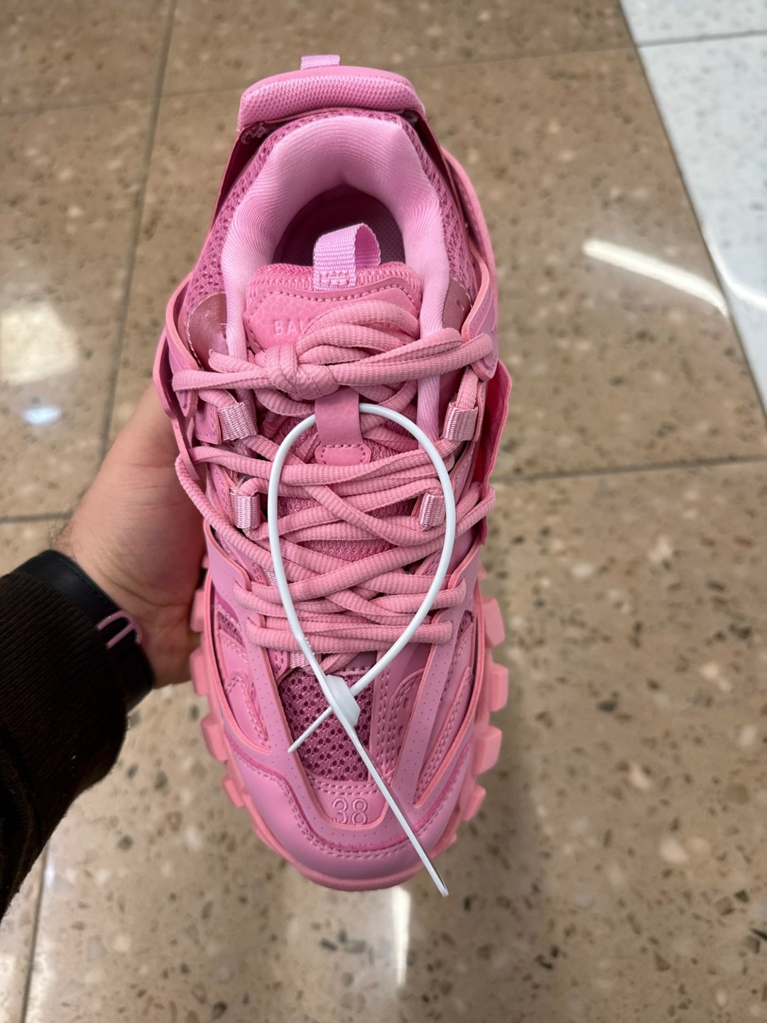 кроссовки женские balenciaga,баленсиага кроссовки трек розовые,кроссовки баленсиага трек женские,кроссовки модные,розовые кроссовки