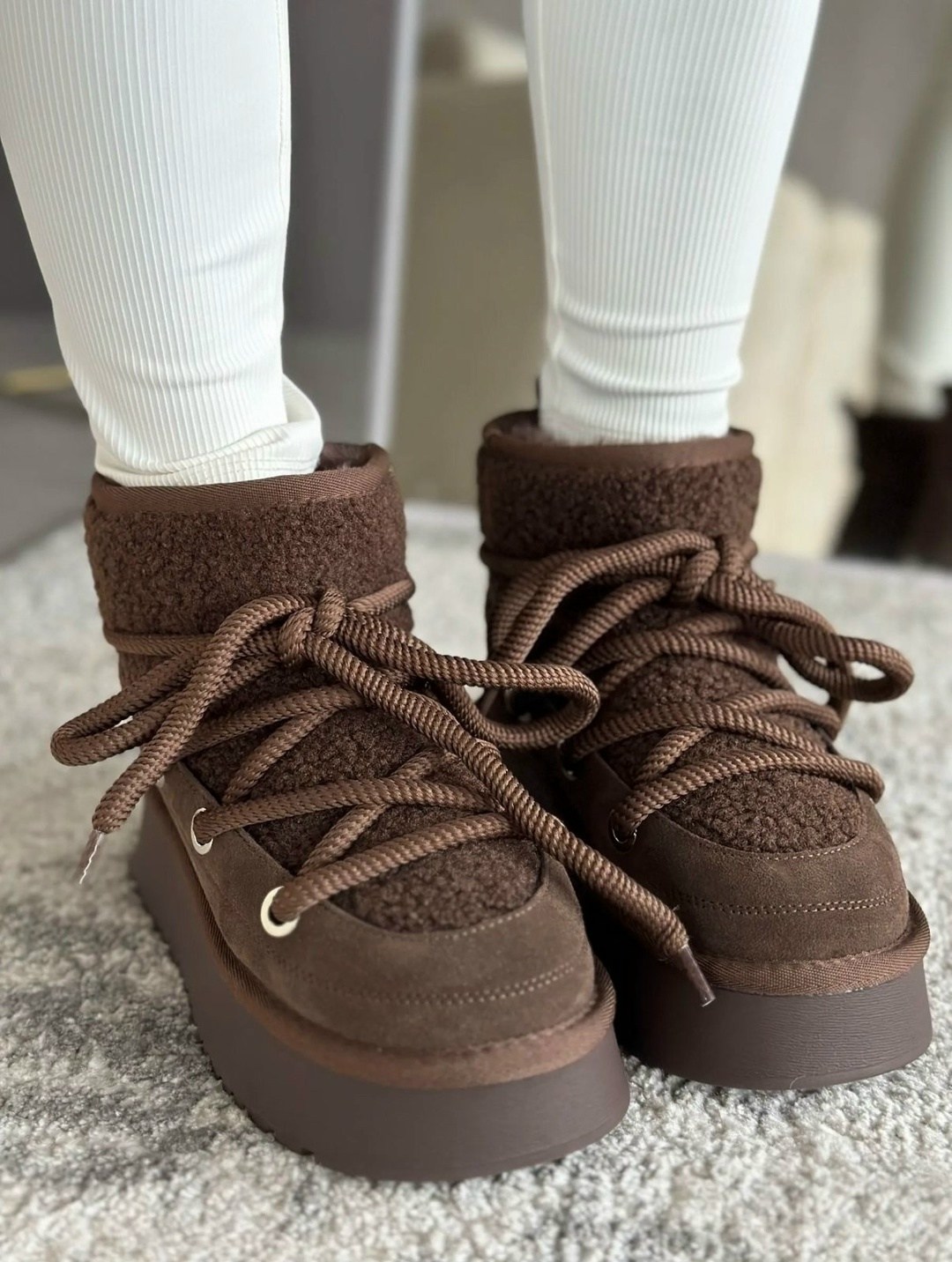 ,угги женские,зимняя женская ,угги зимние на платформе,модные угги