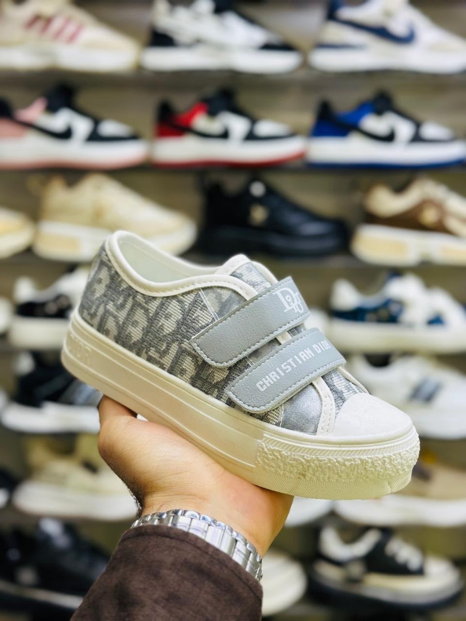 ,женские кроссовки,кроссовки для женщин,спортивная , женская