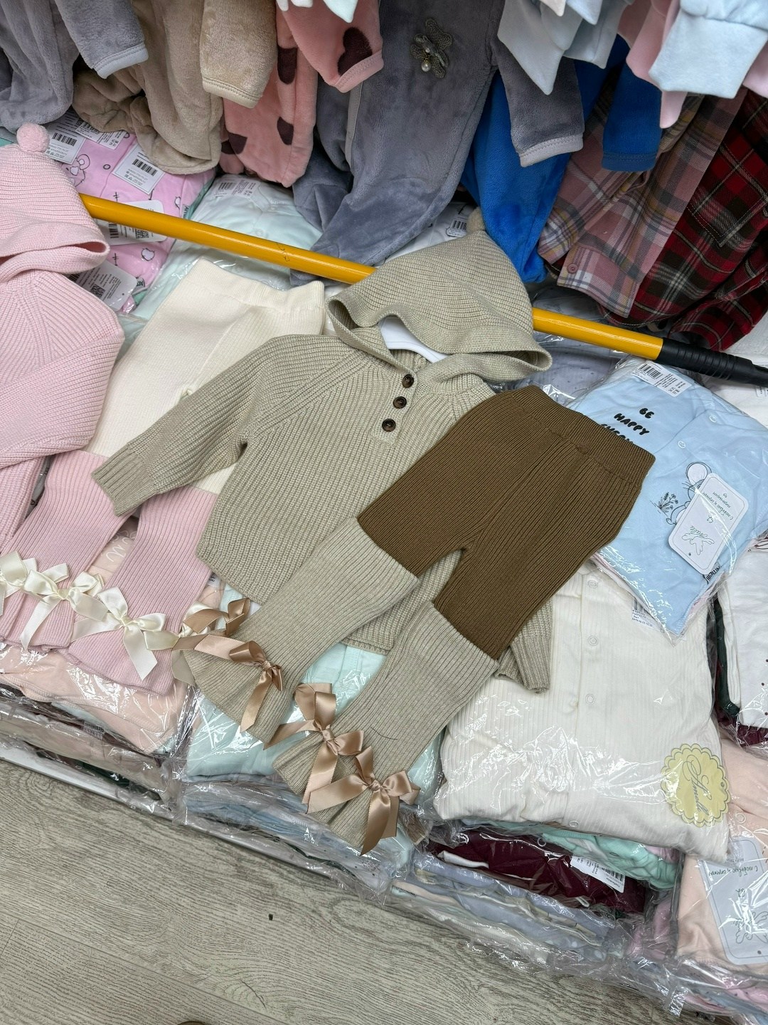 вязаные костюмы,детский вязаный костюм,детский вязаный комплект,детский вязаный костюмчик,вязаные комплекты