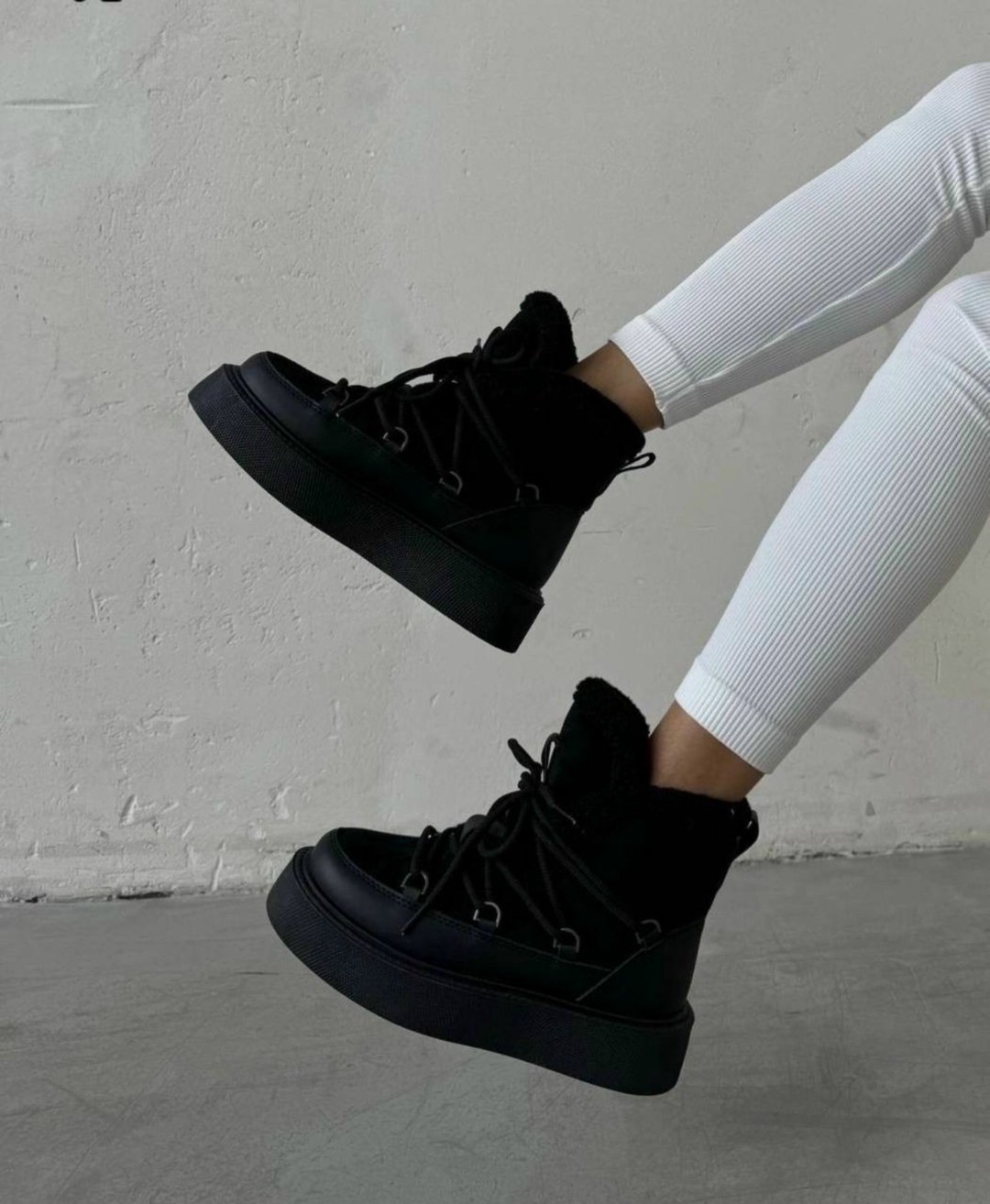 ,модная , женская,угги зимние на платформе,ботинки замша