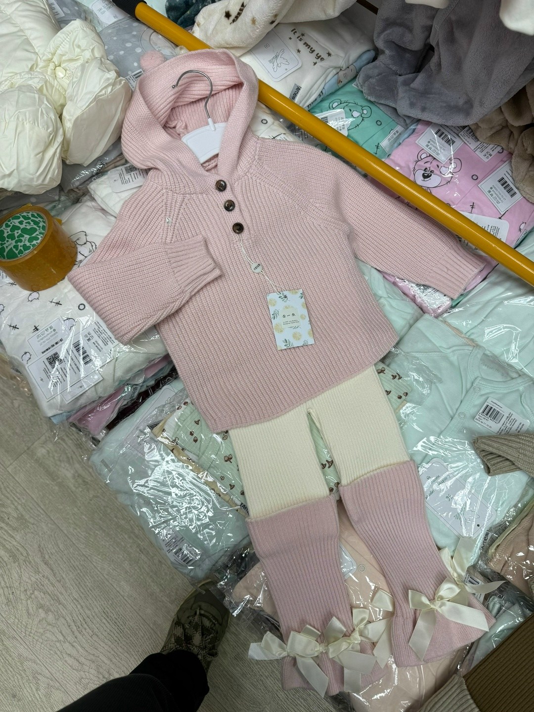 вязаные костюмы,детский вязаный костюм,детский вязаный комплект,детский вязаный костюмчик,вязаные комплекты