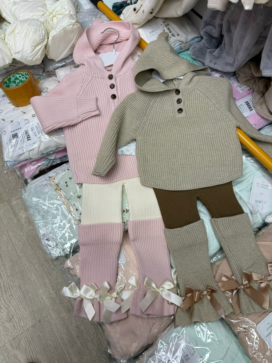 вязаные костюмы,детский вязаный костюм,детский вязаный комплект,детский вязаный костюмчик,вязаные комплекты