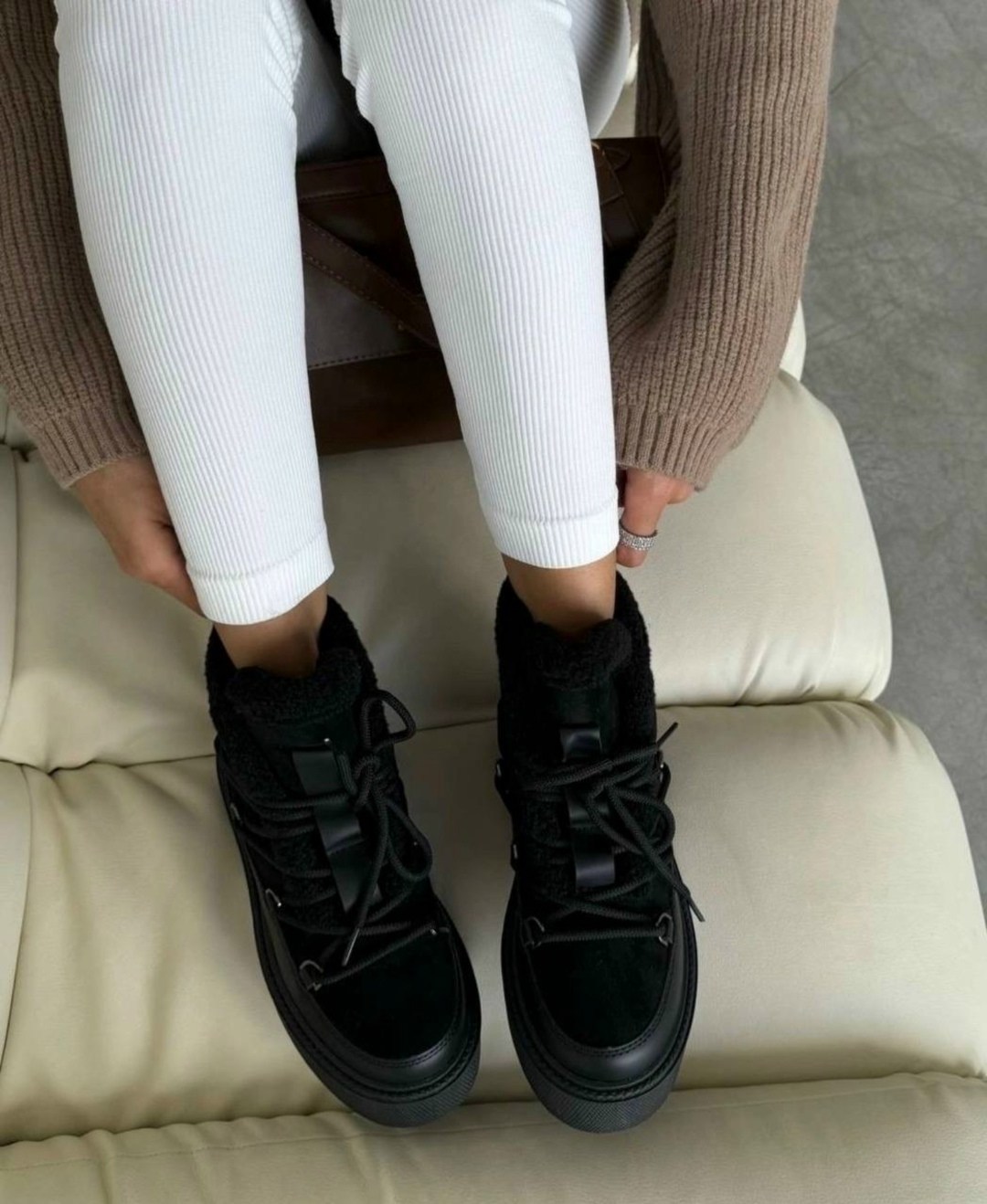 ,модная , женская,угги зимние на платформе,ботинки замша