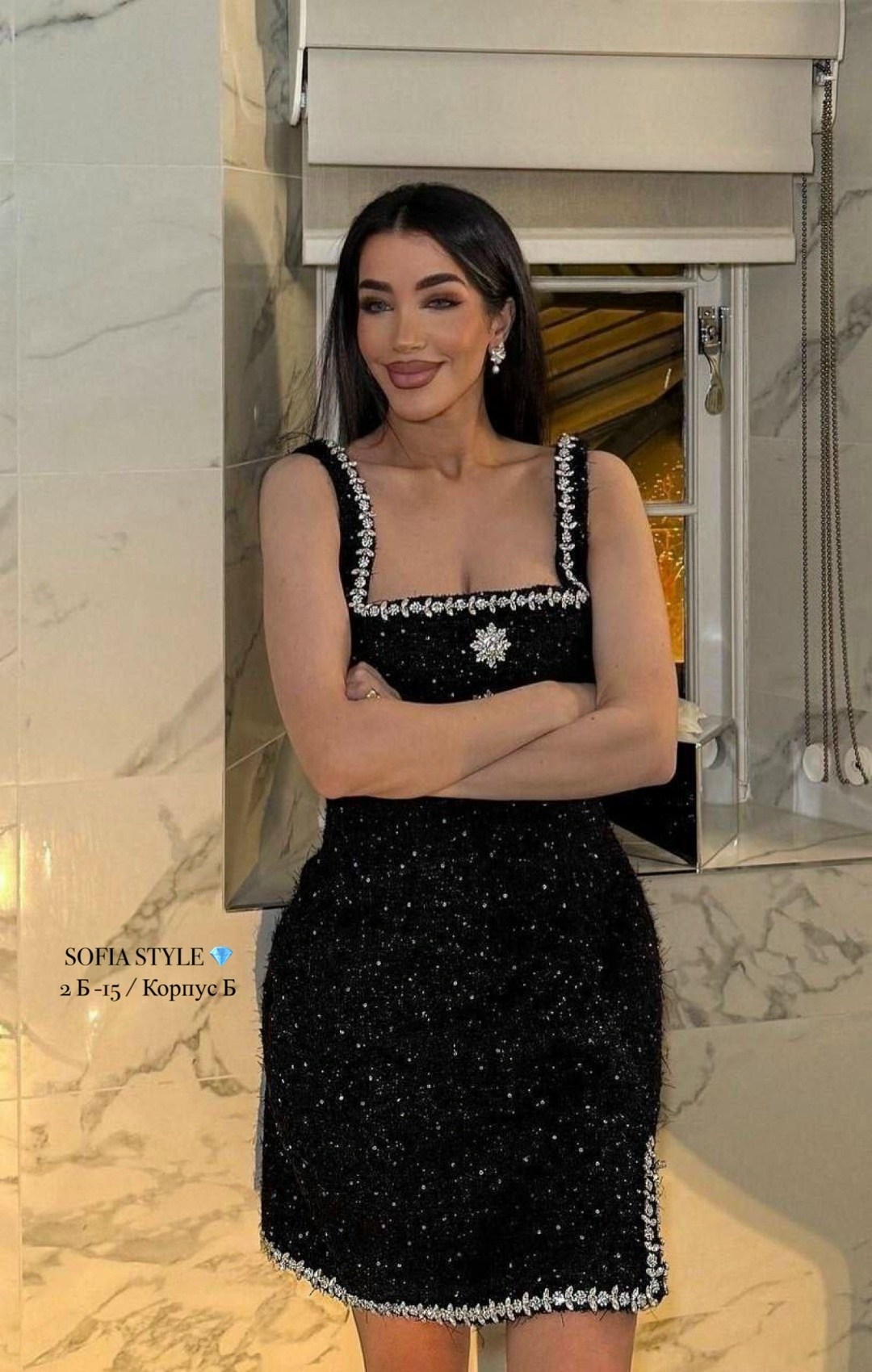 лозанова николетта 2025,николетта лозанова,облегающее платье,платье с перьями