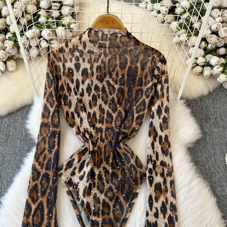 боди змеиный принт,боди женский с длинным рукавом,принт змеиная кожа,боди с воротником,боди vitoricci змеиный принт