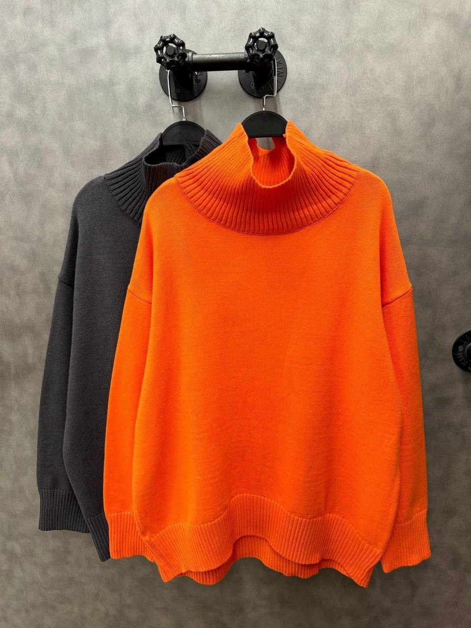 красный свитер,свитер женский однотонный,свитер с высоким воротом,вязаные свитера женские,свитер оверсайз вязаный с горлом