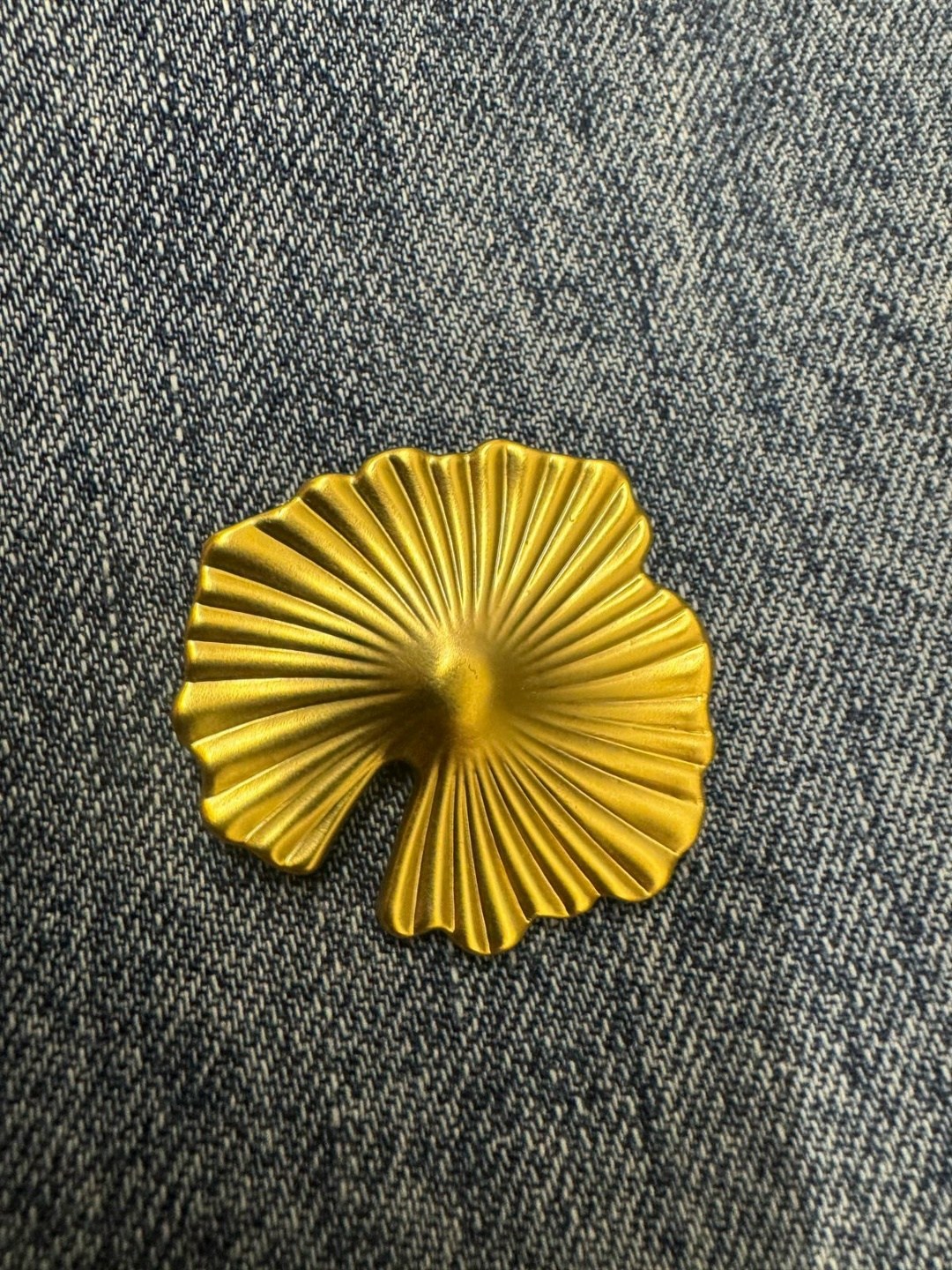 джинсовые брюки,брюки джинсы,женские джинсы,модные джинсы,широкие джинсы