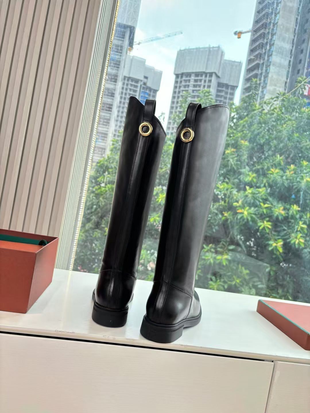 женские сапоги,,сапоги hermes,модные сапоги,кожаные сапоги