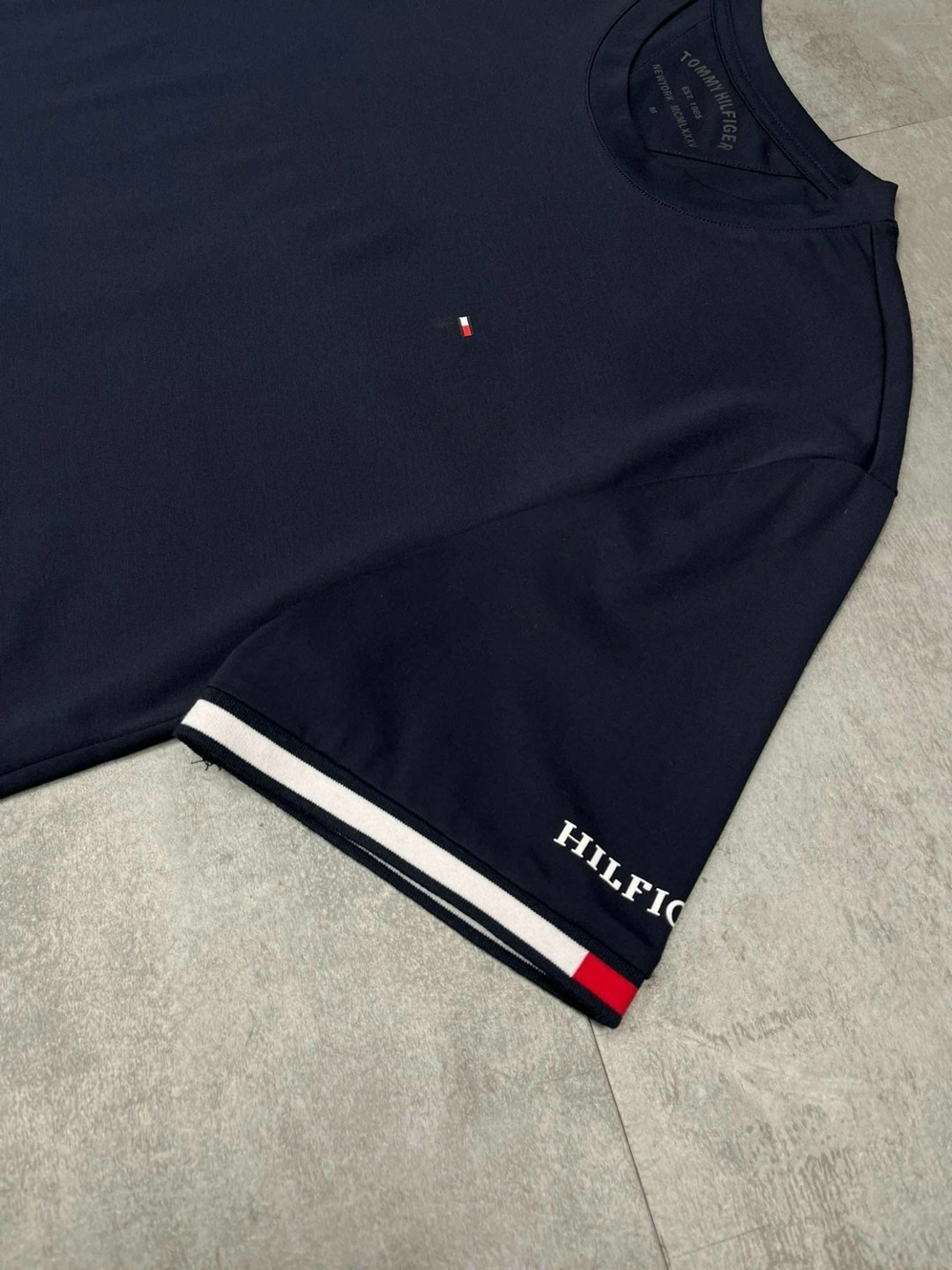 футболка tommy hilfiger,футболка мужская tommy hilfiger,футболка томми хилфигер,футболка томми хилфигера tommy hilfiger,хлопковая футболка tommy hilfiger