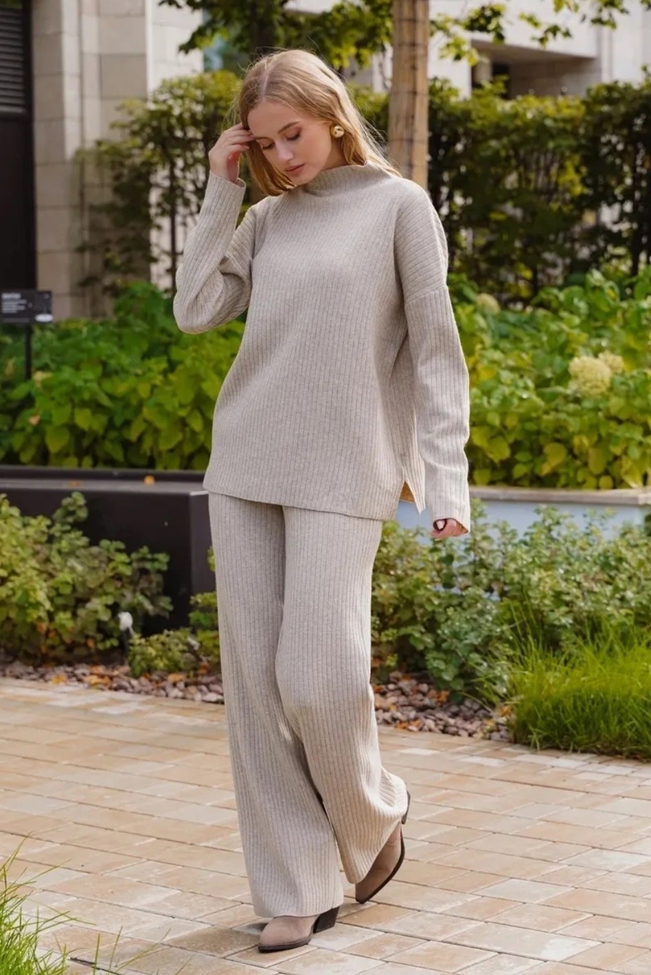 трикотажные костюмы,вязаные костюмы,бежевый костюм,повседневный костюм,трикотажные брюки