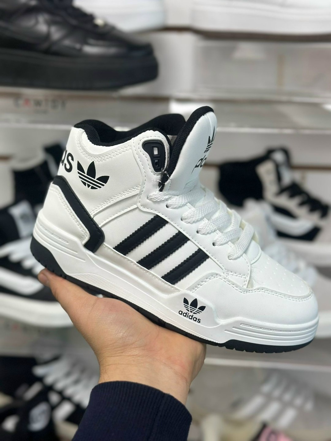 кроссовки зимние adidas,кроссовки adidas зимние высокие с мехом adidas,высокие кроссовки адидас женские,кроссовки adidas,adidas кроссовки женские