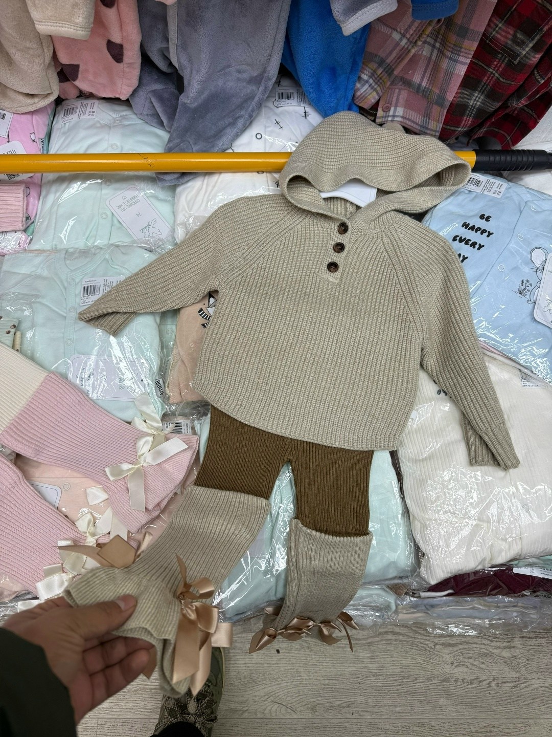 вязаные костюмы,детский вязаный костюм,детский вязаный комплект,детский вязаный костюмчик,вязаные комплекты