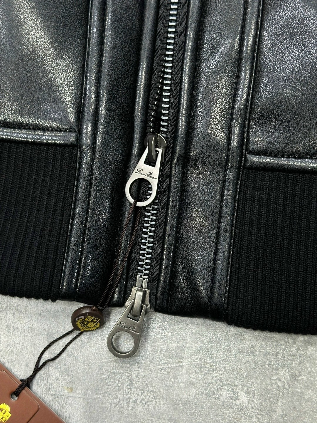 кожаная куртка,мужская кожаная куртка,куртка бомбер,кожаный бомбер филипп плейн,кожаная куртка для мужчин