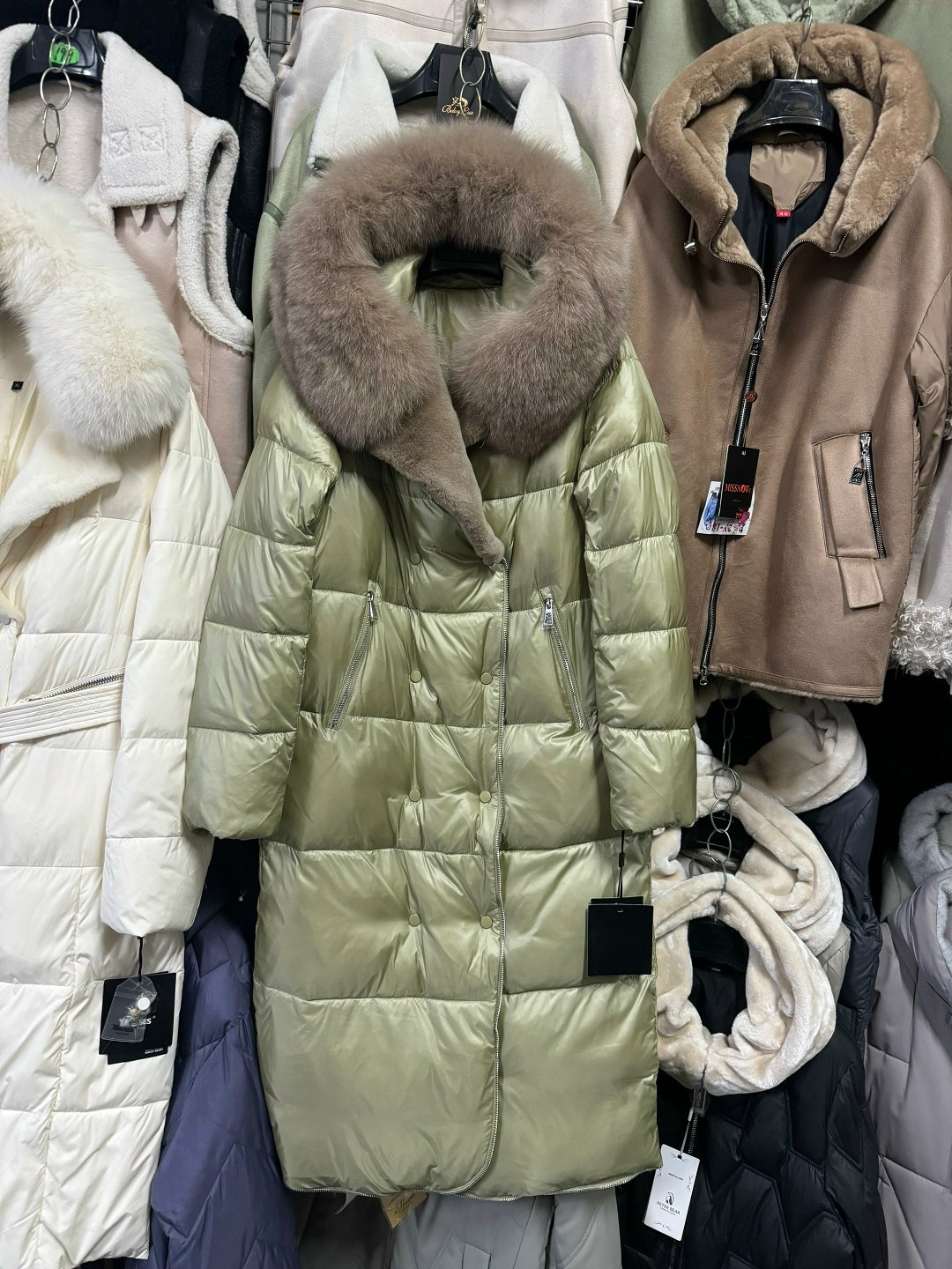 женские пуховики,пуховики с натуральным мехом,пуховик,удлиненный зимний пуховик,пуховик куртка зимний