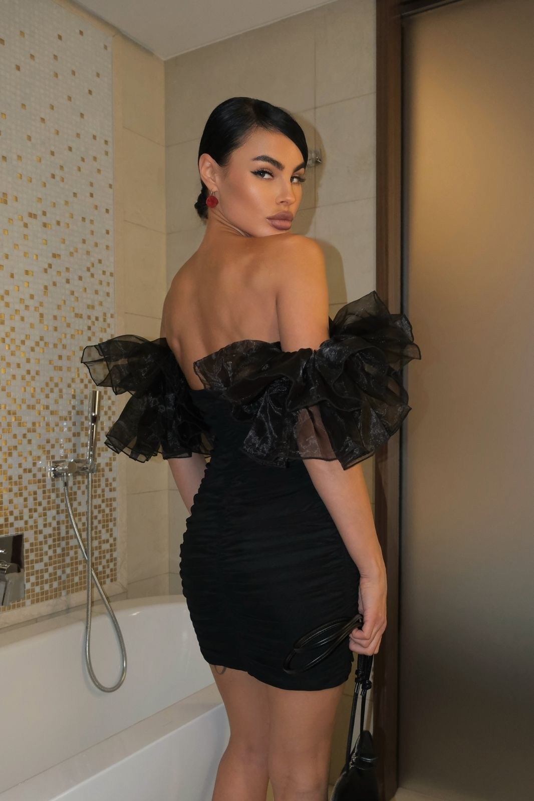 короткое платье,платье стильное,платье с открытыми плечам,женское вечернее платье с открытыми плечами,платье женская