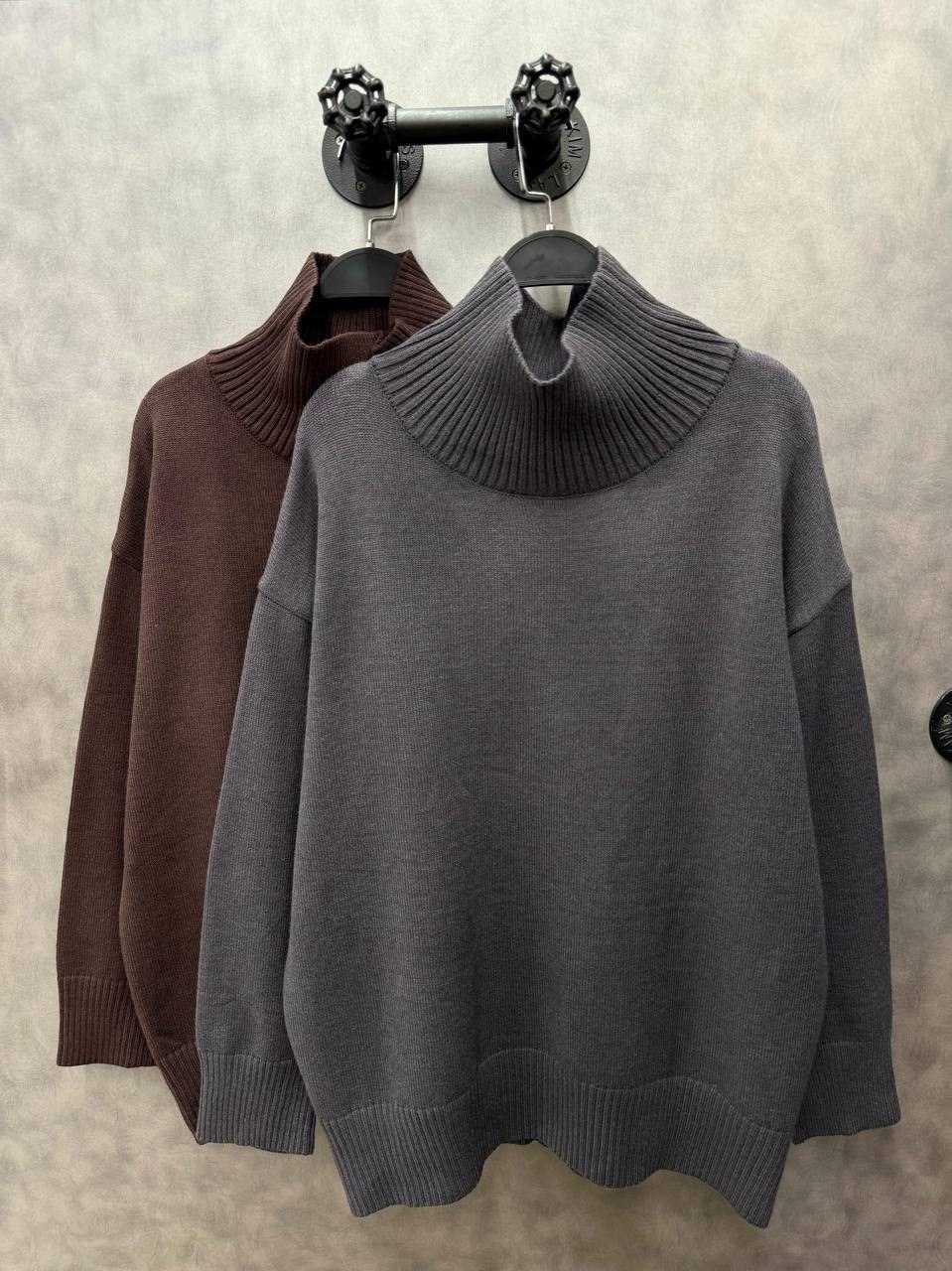 красный свитер,свитер женский однотонный,свитер с высоким воротом,вязаные свитера женские,свитер оверсайз вязаный с горлом