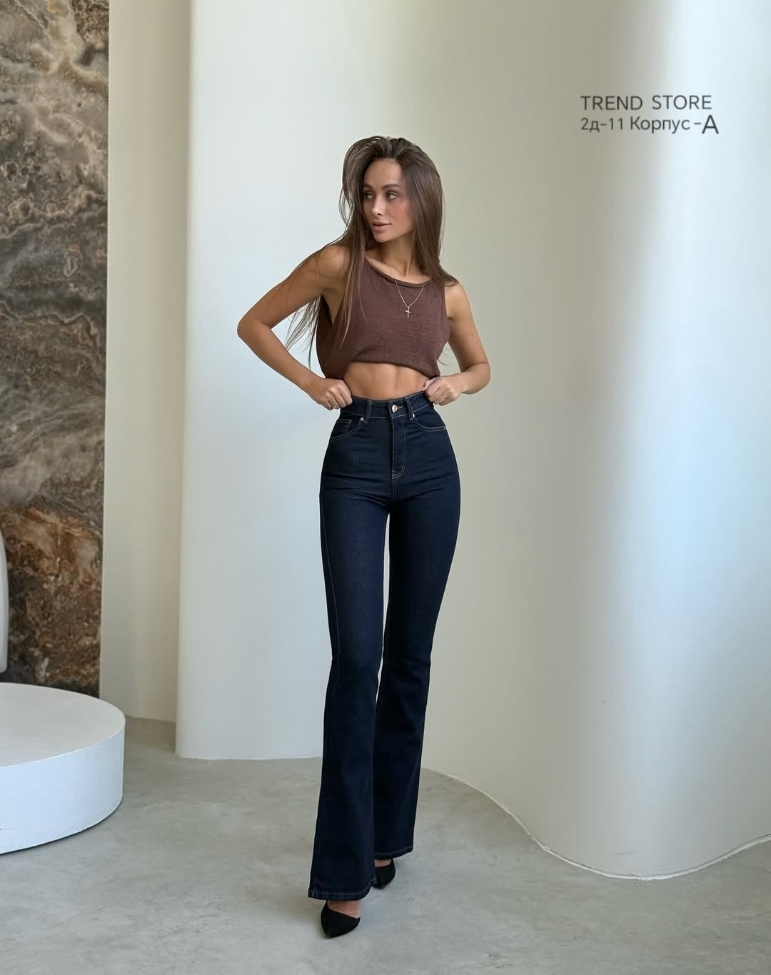 джинсы женские клеш,женские джинсы,клёш от колена джинсы,джинсы синее,прямые джинсы