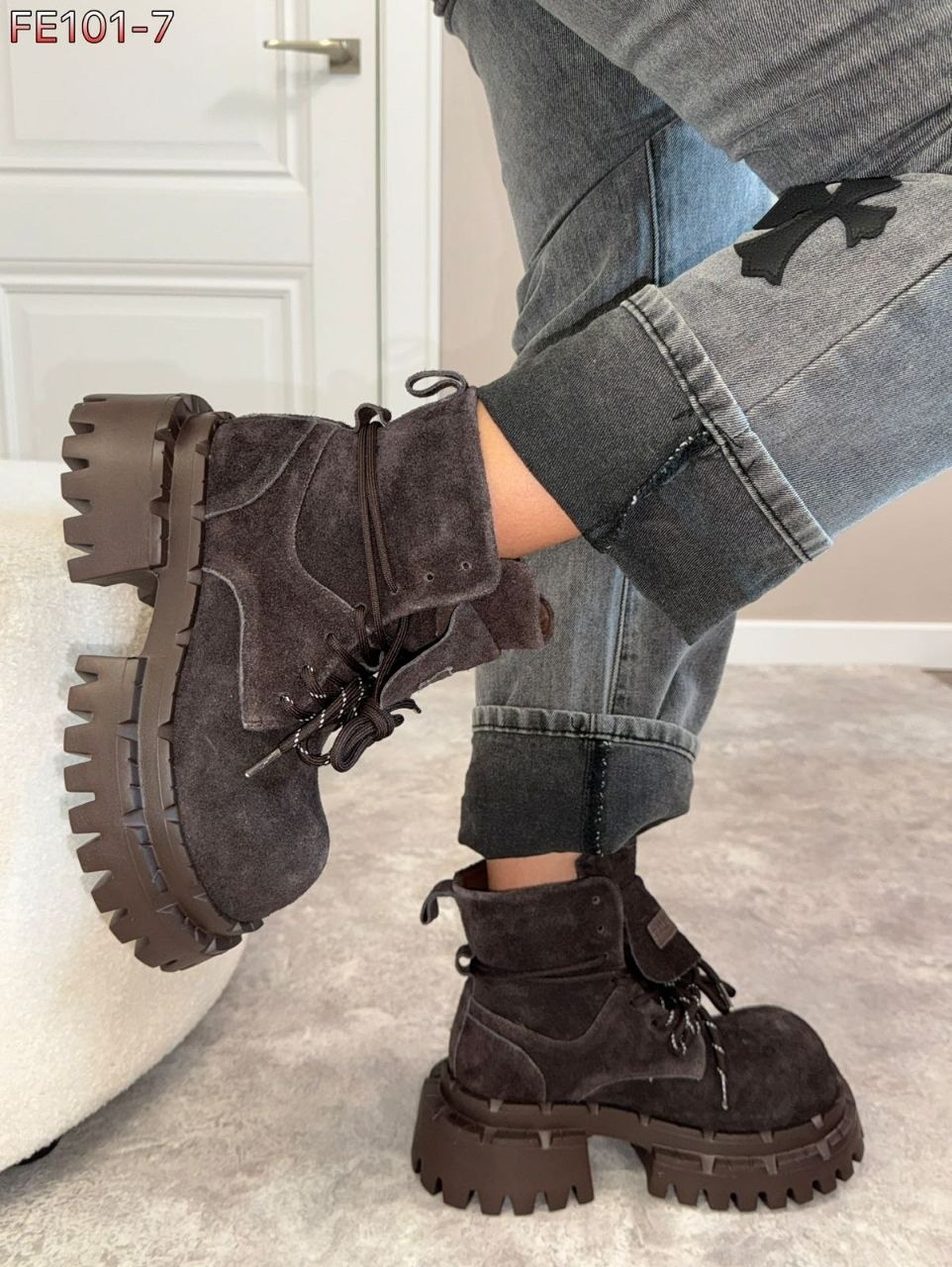 ,ботинки balenciaga,кроссовки женские balenciaga,ботинки осенние баленсиага,зимние ботинки баленсиага