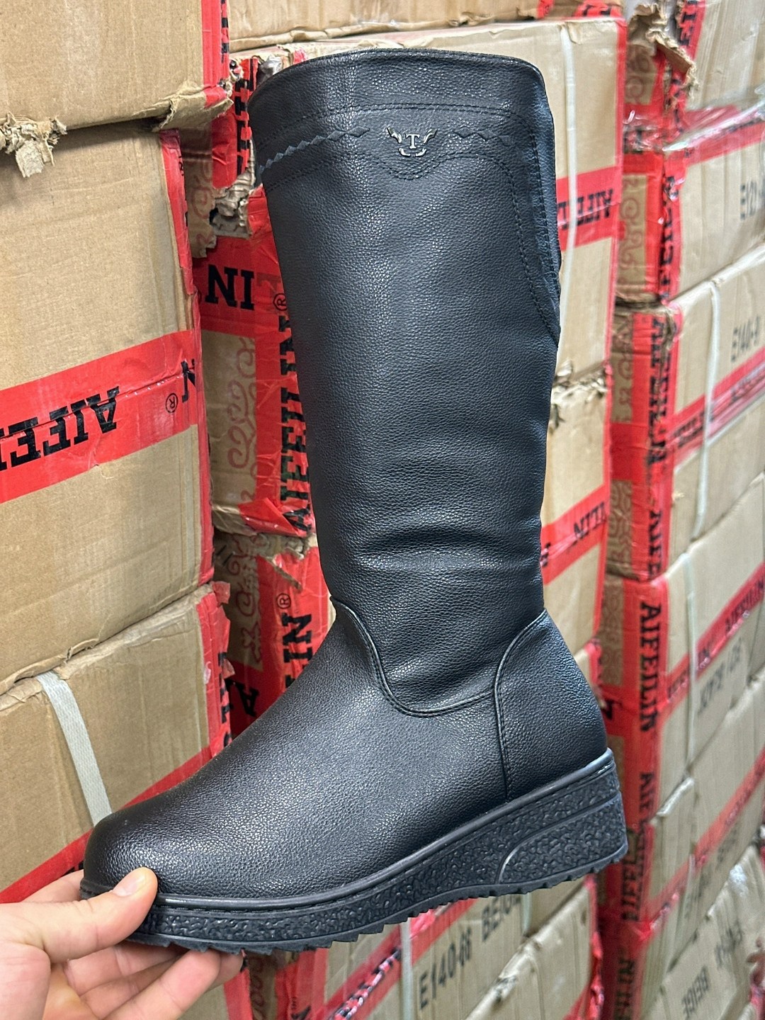 женские сапоги,,зимние женские сапоги,зимние сапоги,сапожки