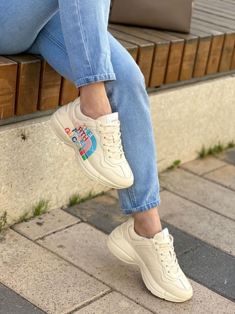 кроссовки женские gucci,бежевые кроссовки,кроссовкам gucci rhyton,кроссовки gucci,кроссовки женскиe