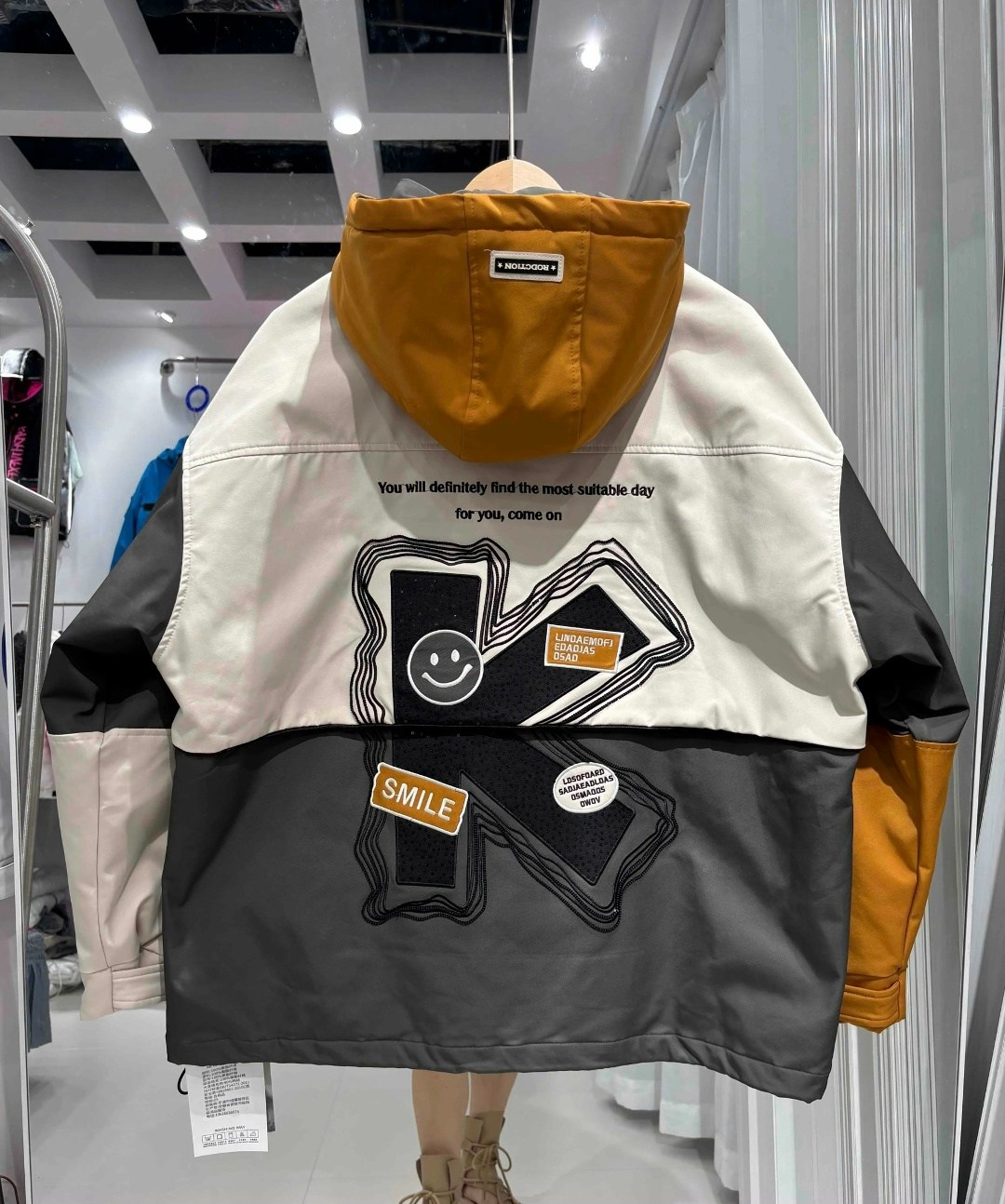 повседневная куртка,куртка модная,уличная куртка,куртка,куртка в стиле пэчворк