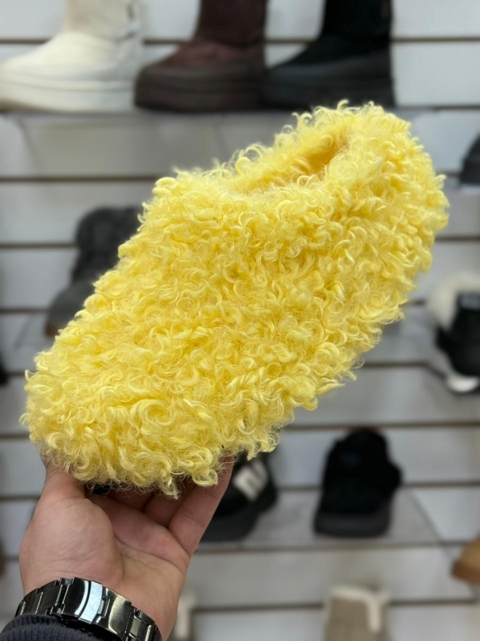 тапочки меховые,меховые домашние тапочки,,модные тапочки,меховая