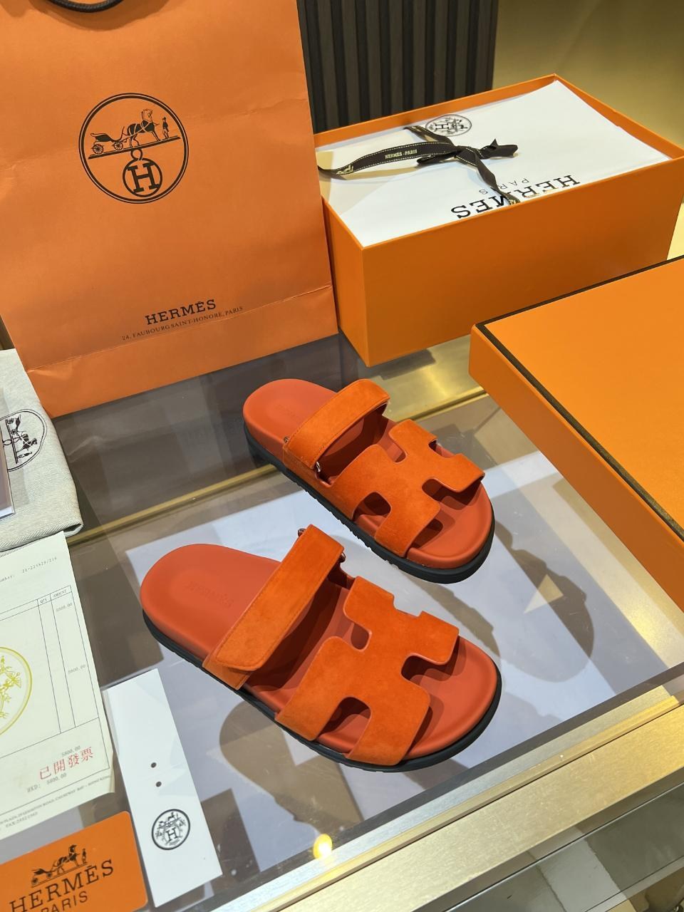 шлепанцы hermes,шлепанцы hermes оранжевые,сандалии hermes,босоножки hermes,шлепки hermes