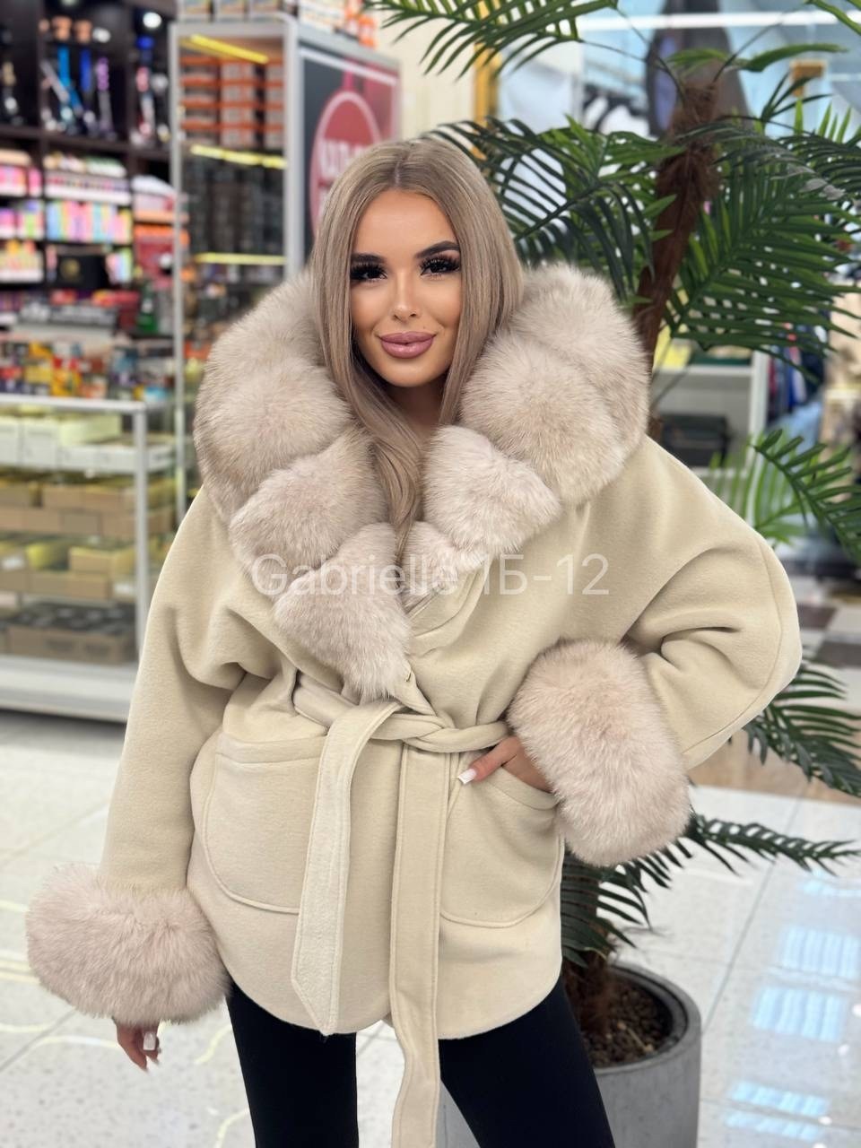 пальто с мехом,пальто кашемировое,кашемировое пальто с мехом песца,пальто с натуральным мехом,полупальто с мехом