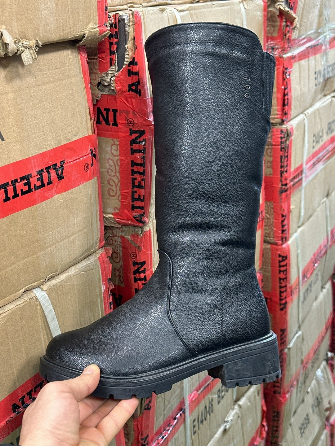 женские сапоги,,зимние женские сапоги,зимние сапоги,сапожки