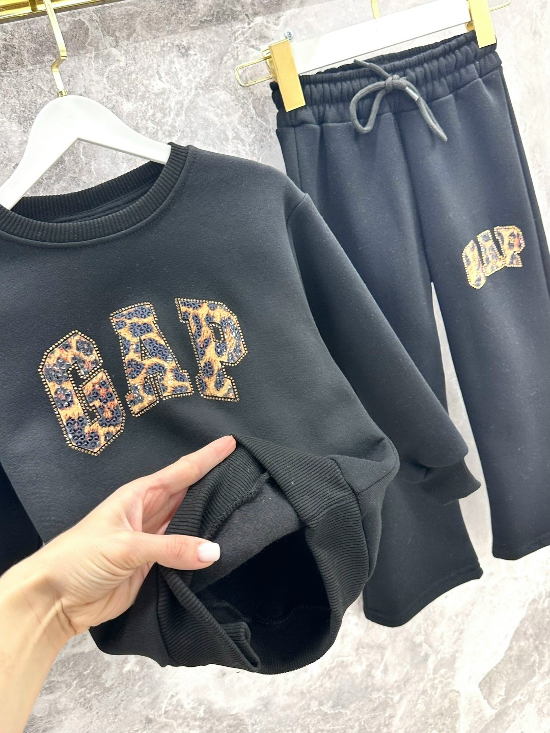 одежда для девочек,спортивные костюм,спортивные костюмы для девочек,свитшот и брюки,костюмы для девочек