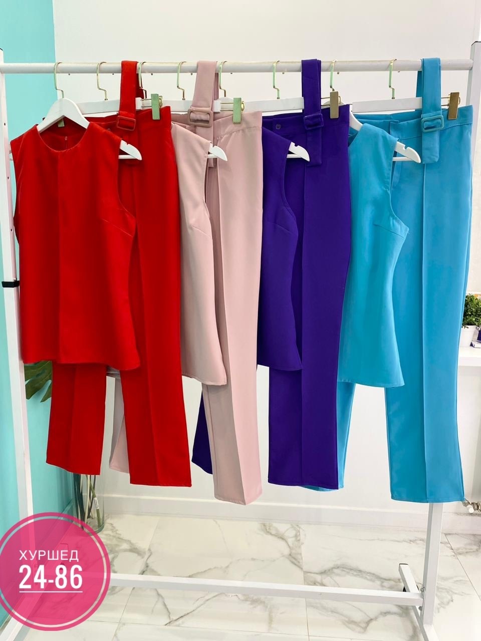 женский костюм двойка,костюмы женские,роскошный женский брючной костюм,пудровый брючный костюм,костюмы брючные