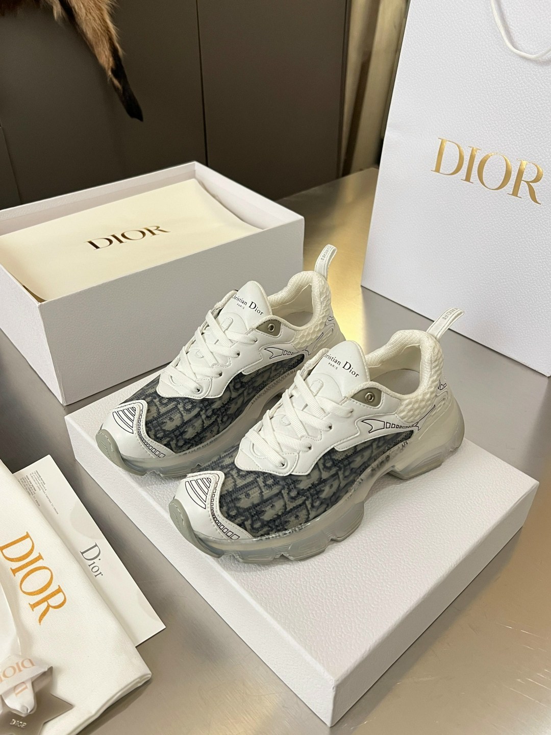 кроссовки christian dior,dior кроссовки,кроссовки dior женские,кроссовки dior vibe,кроссовки dior мужские