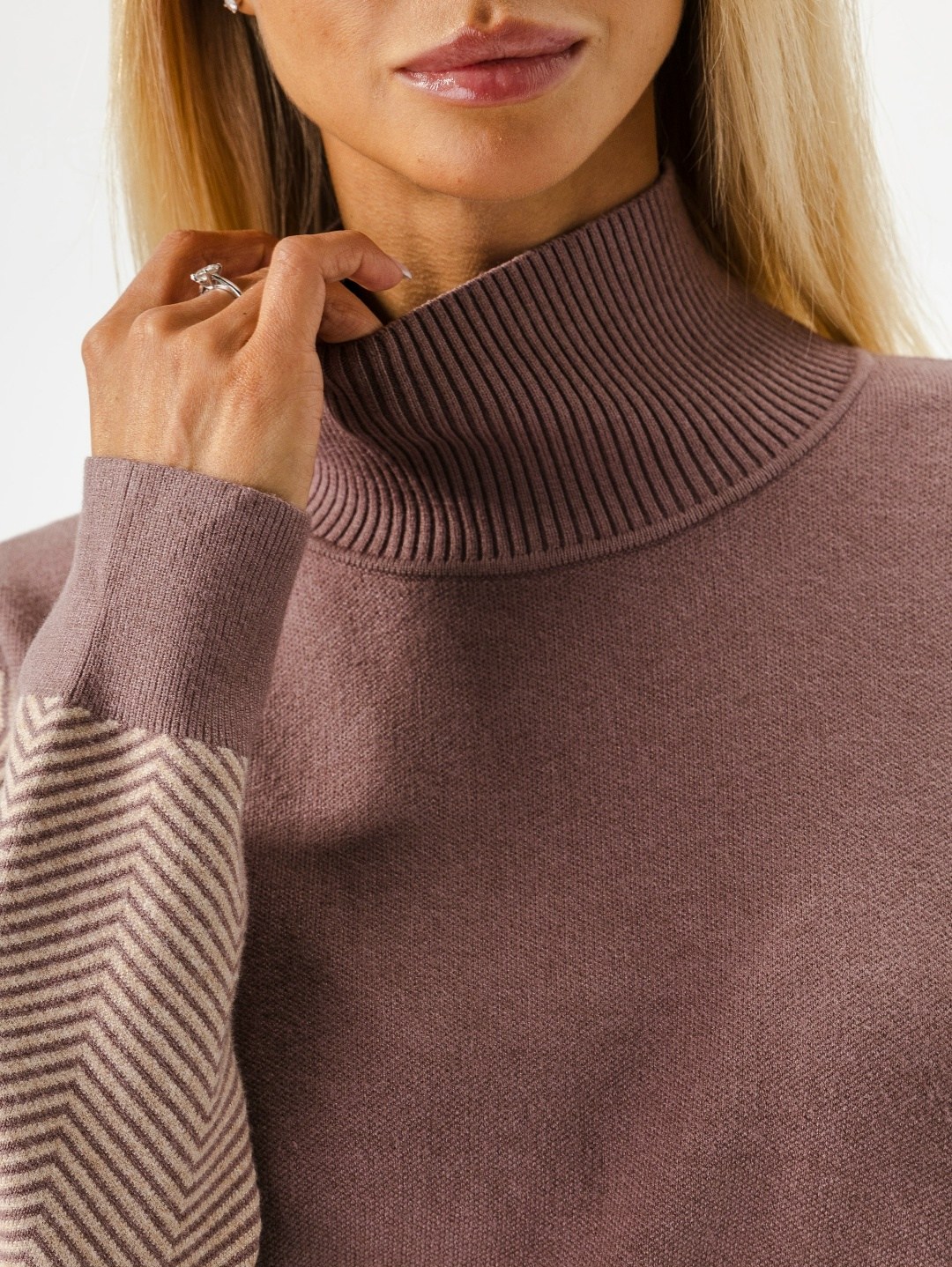 бежевый джемпер,костюм трикотажный,костюм с брюками,джемпер женские,вязаные костюмы