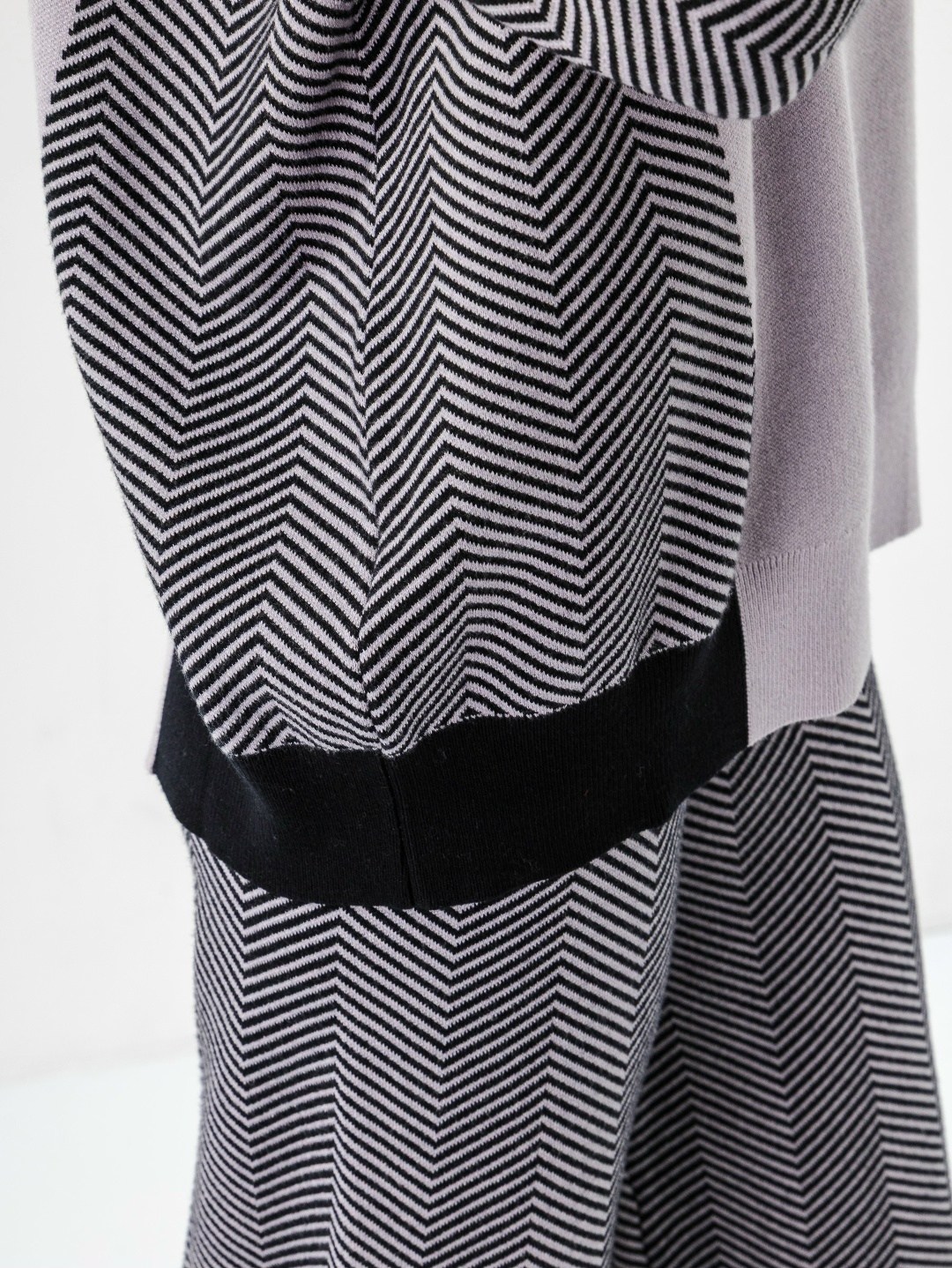 трикотажные брюки,джемпер,вязаные брюки,серый джемпер,трикотажные костюмы