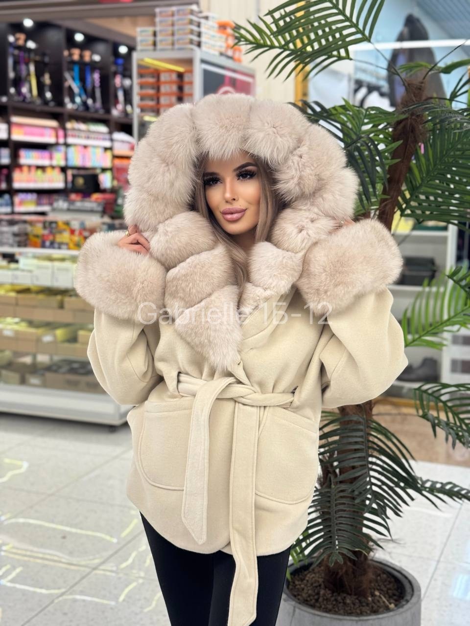 пальто с мехом,пальто кашемировое,кашемировое пальто с мехом песца,пальто с натуральным мехом,полупальто с мехом