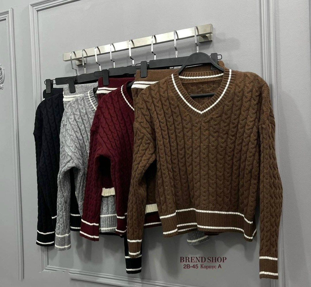 костюм вязаный с юбкой,трикотажные костюмы,вязаные костюмы женские,вязаные костюмы,костюм с юбкой женский