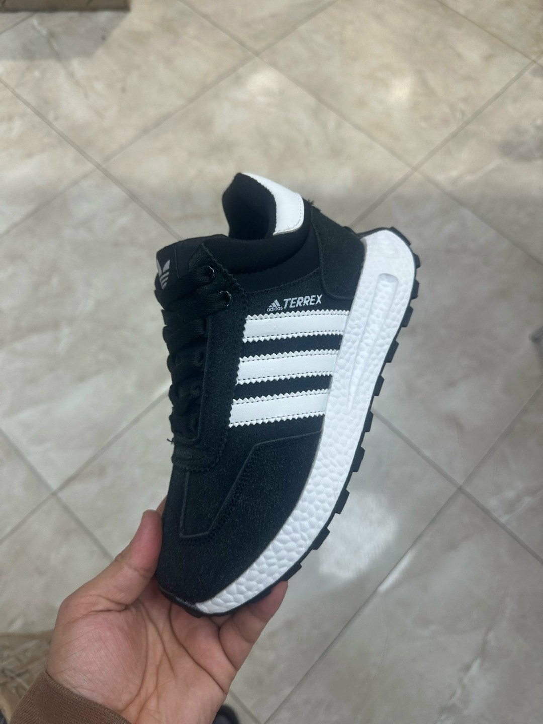 кроссовки адидас,мужские кроссовки adidas,зимние кроссовки adidas,кроссовки adidas,кроссовки adidas кроссовки