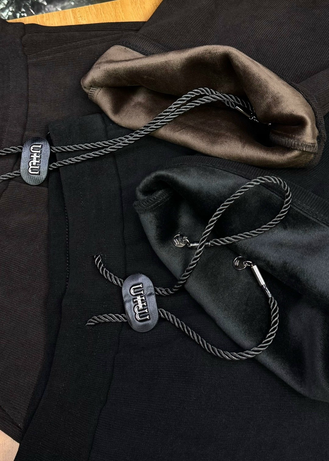 стильные костюмы,женская кофта,брюки палаццо,джемпер бежевый,