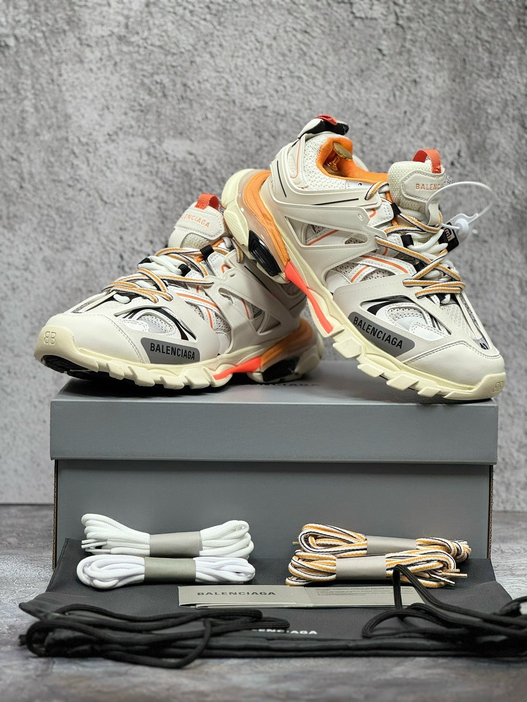 balenciaga track white orange,кроссовки balenciaga track,кроссовки balenciaga,balenciaga track,баленсиага трек 2 кроссовки